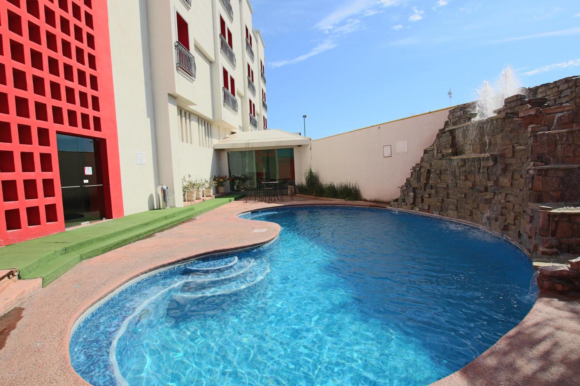 Hotel Colon Plaza Business Class Nuevo Laredo Eksteriør billede